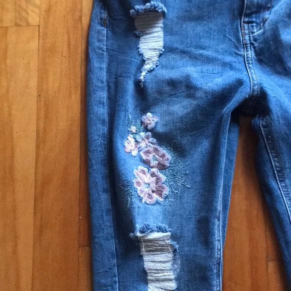 Forever 21 distress jeans size 27 - Picture 4 of 7